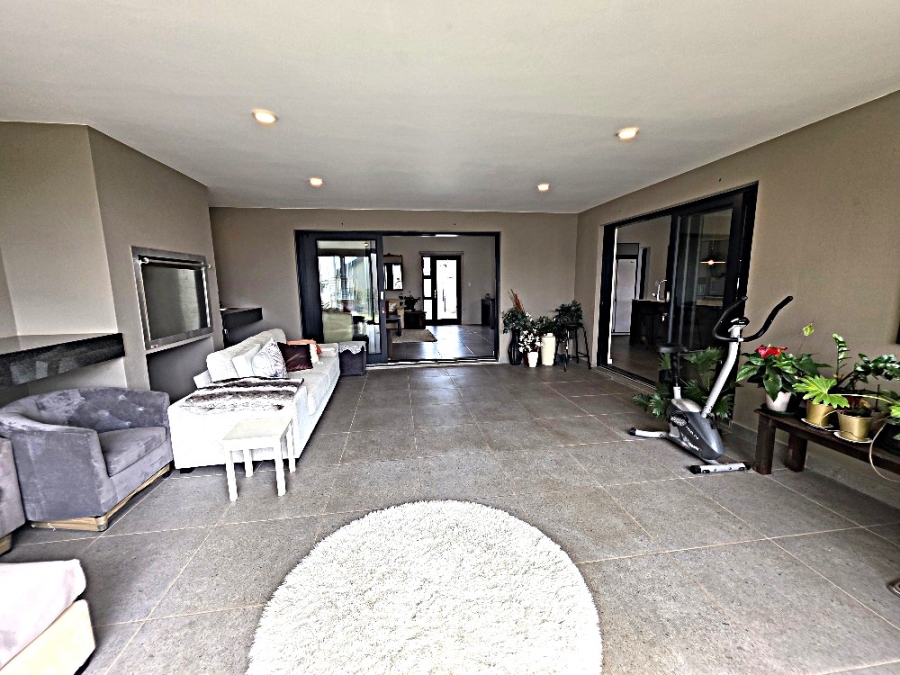 3 Bedroom Property for Sale in Hartland Lifestyle Estate Western Cape
